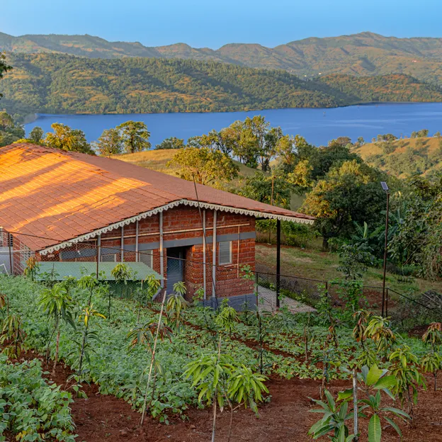 Cover Photo — Birdsong Cottage Cover Photo of Birdsong Cottage in Velhe